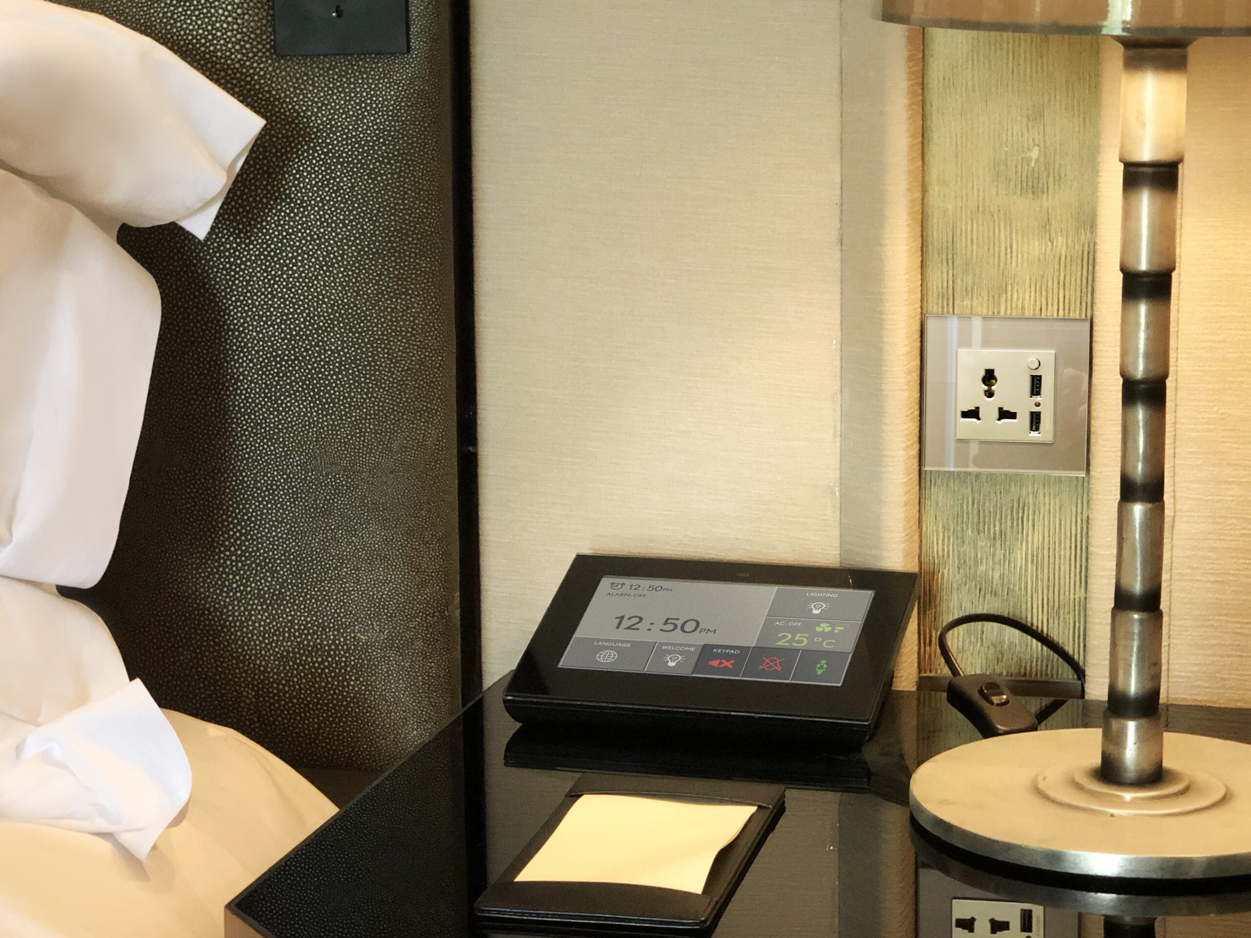 the sukhothai bedside1
